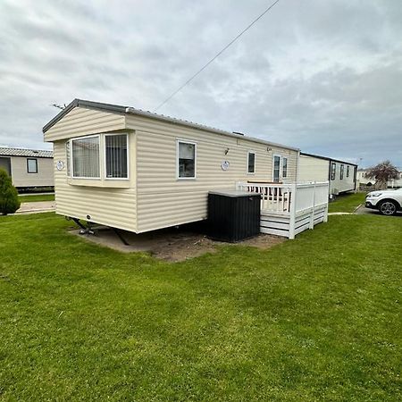 6 Berth Caravan On Marine Holiday Park Hotel Rhyl Eksteriør billede