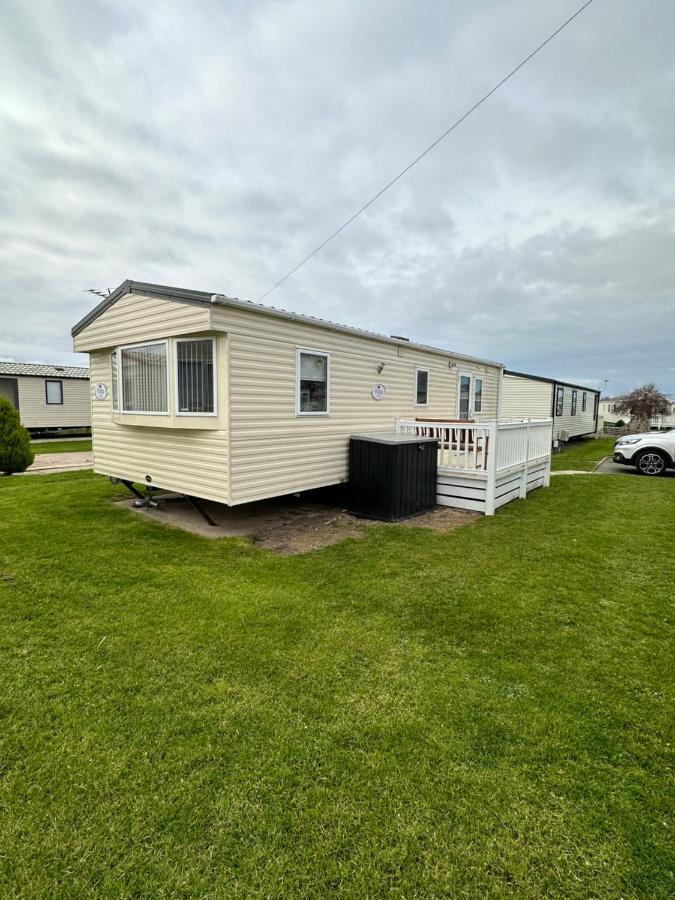 6 Berth Caravan On Marine Holiday Park Hotel Rhyl Eksteriør billede